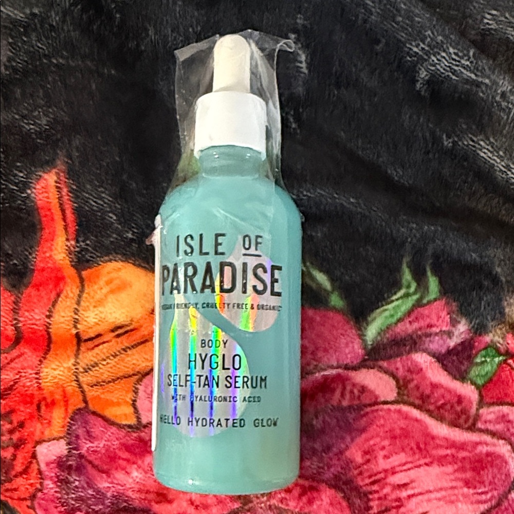 Isle of Paradise Hyglow Self-Tan Serum in Aqua
